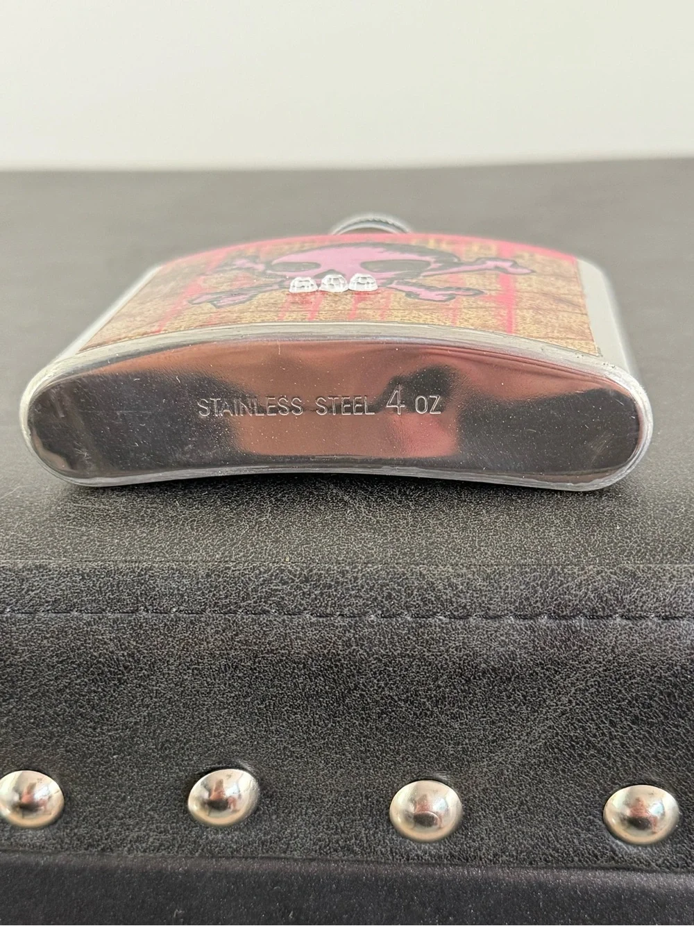 Pink Skull Stainless Steel Hip Flask 4 oz NWOT